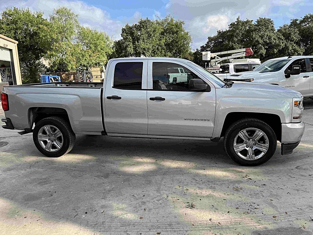 chevrolet silverado 1500 2018 1GCRCPEH7JZ103323 image chevrolet silverado 1500 2018 1GCRCPEH7JZ103323 image